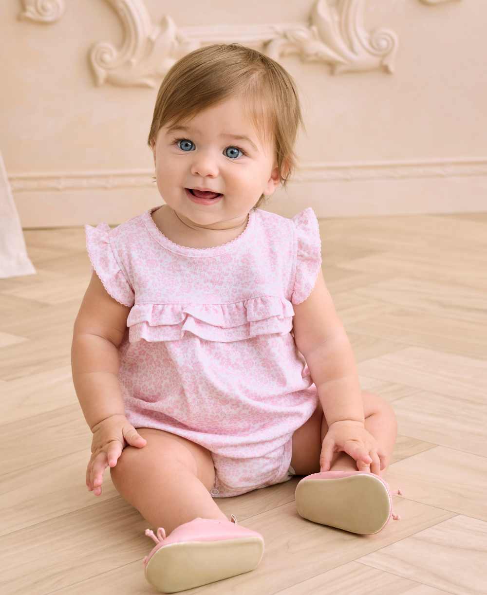 Country Gardens Pink Bubble - Kissy Kissy