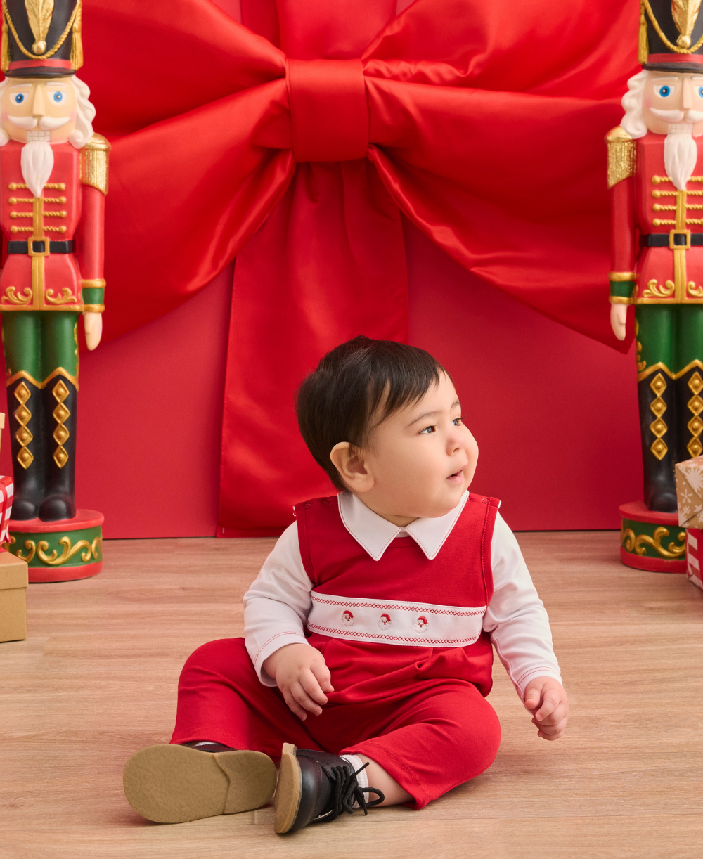 Classic Treasures Holiday 26 Santa Overall Set - Kissy Kissy